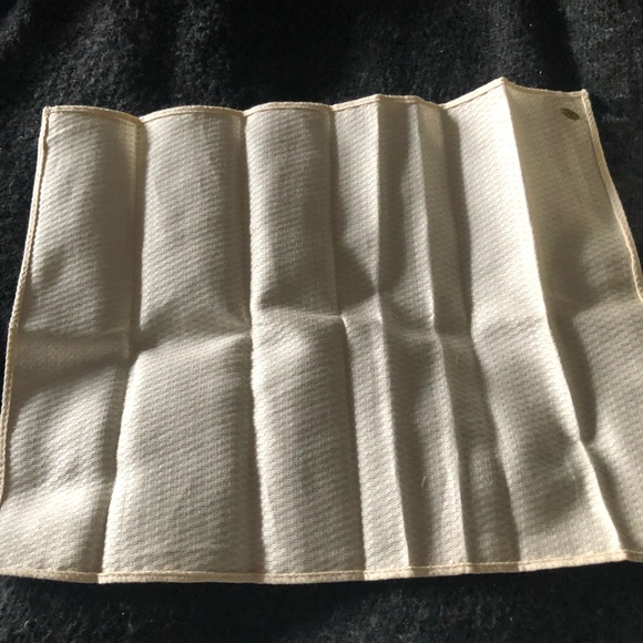 Addy  Ceramic Pitcher and cloth - Picture 6 of 10